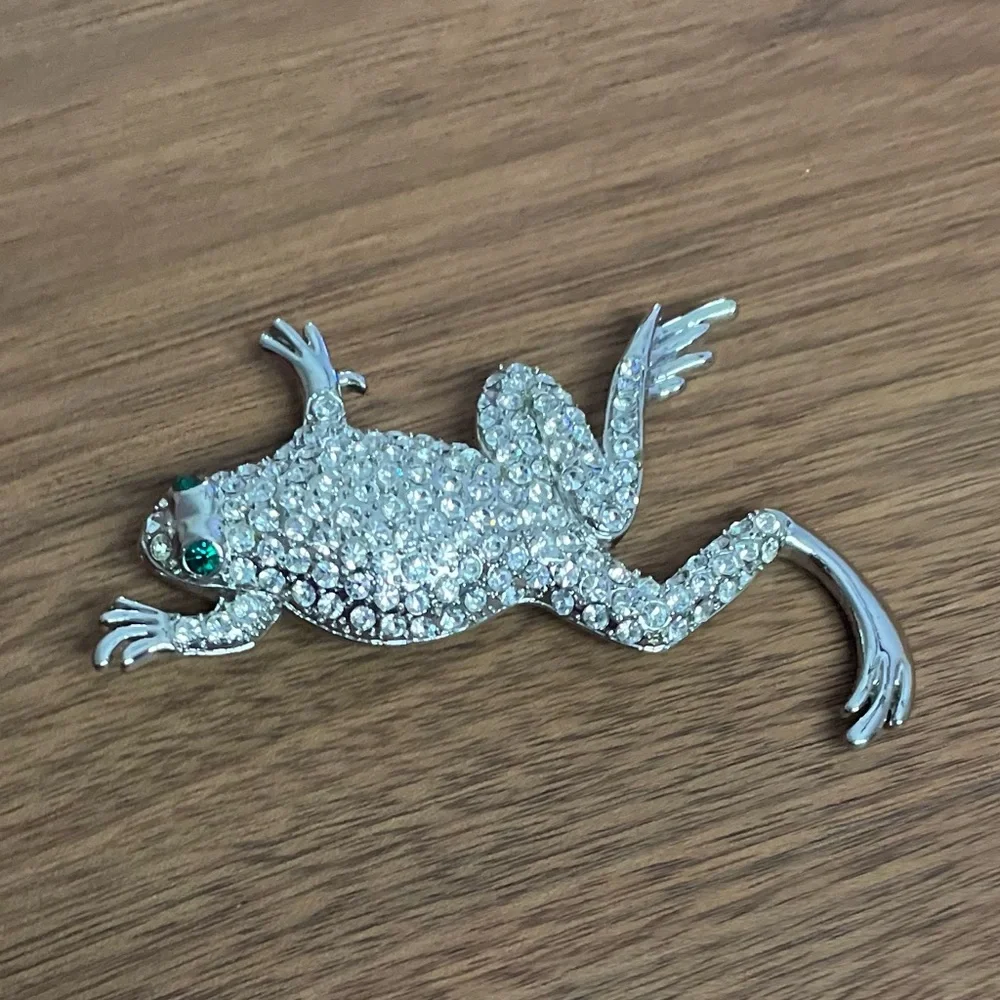 Vintage Rhinestone Frog Brooch Pin with Green Eyes